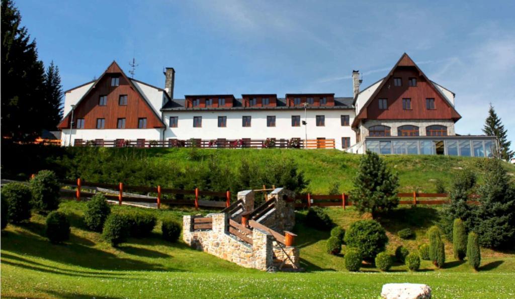 Horsky Hotel Koprivna Mala Moravka Ngoại thất bức ảnh